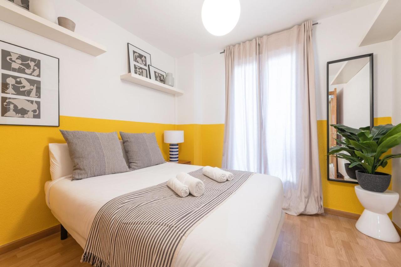 2 Bedrooms 2 Bathrooms Furnished - Malsana - With Pool - Mintystay Мадрид Екстер'єр фото
